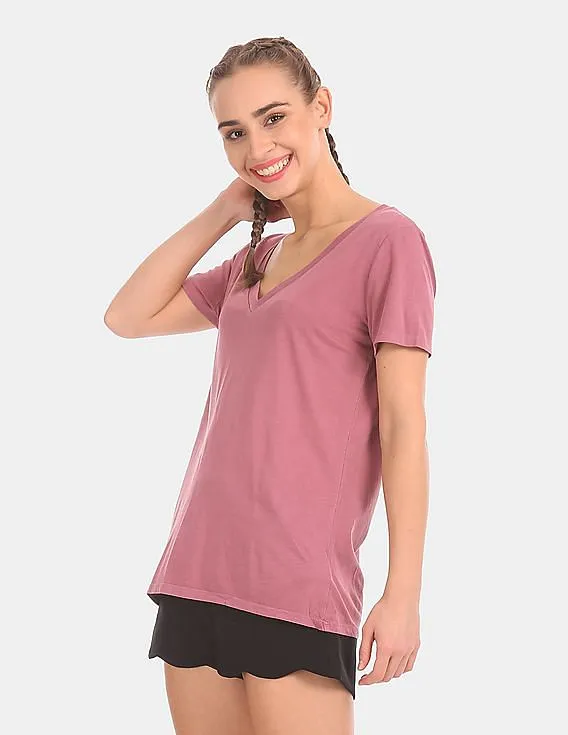 GAP Women Pink Short Sleeve V-Neck T-Shirt In Vintage Wash