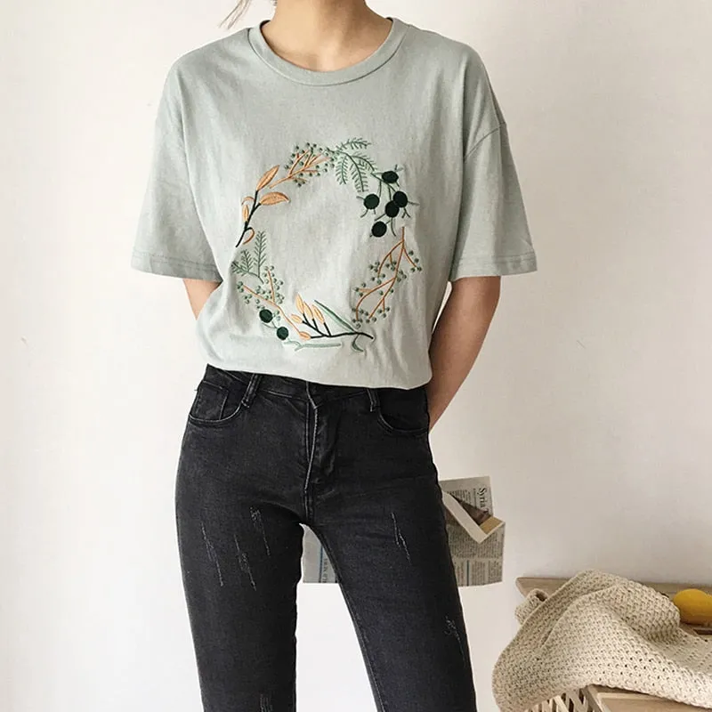 Summer Style Cute Avocado Embroidery Short Sleeve T-shirt for Women