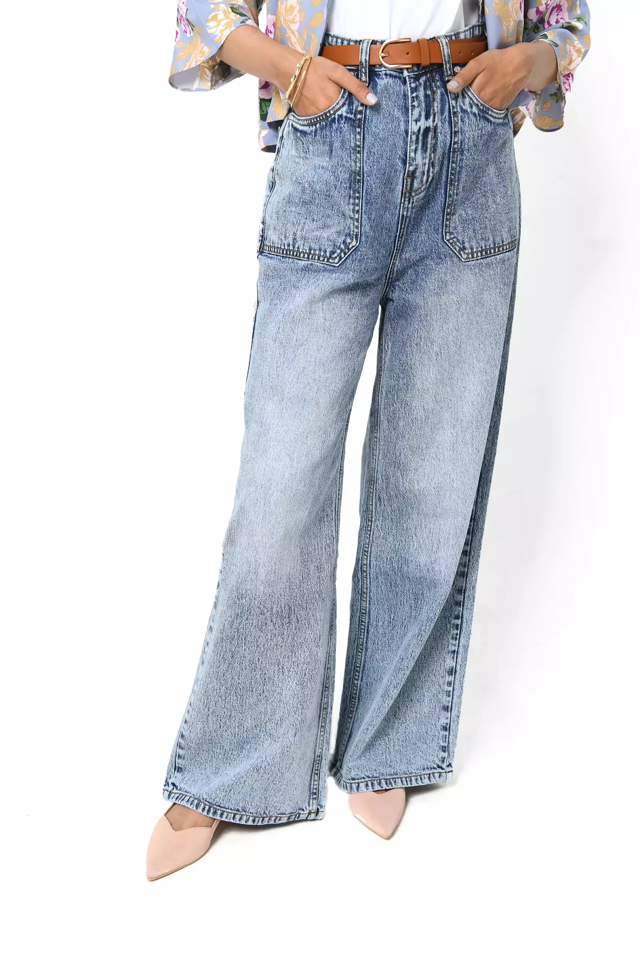 SUPER WIDE-LEG LOW-RISE JEANS