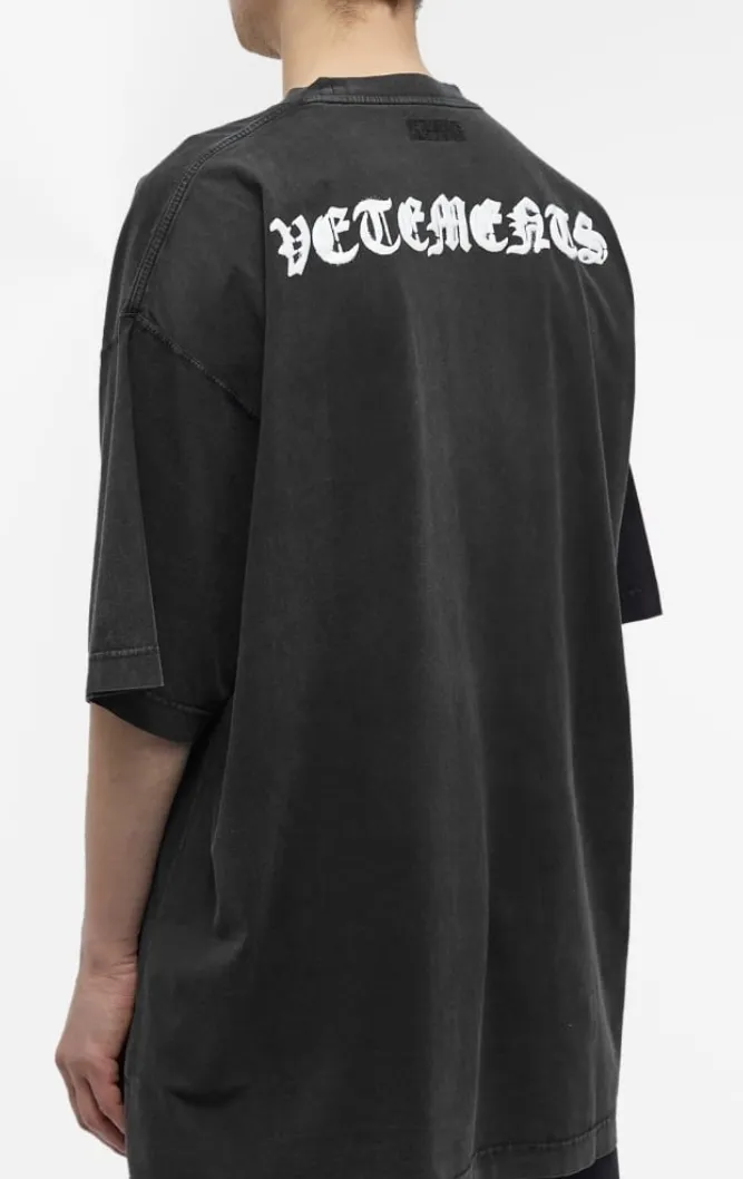 VETEMENTS  |Street Style T-Shirts