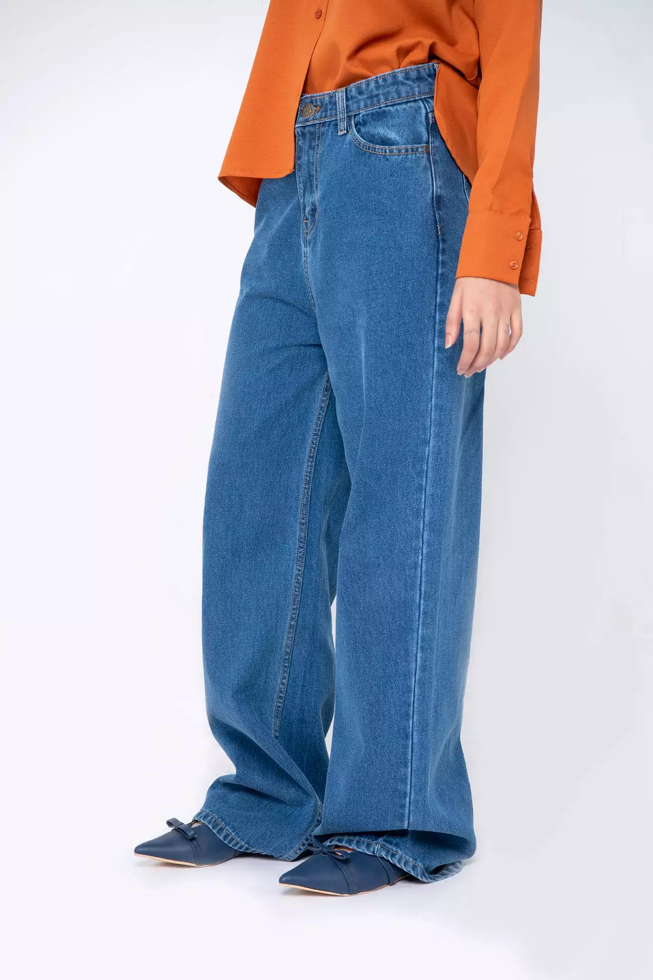 WIDE LEG HIGH-WAIST JEAN